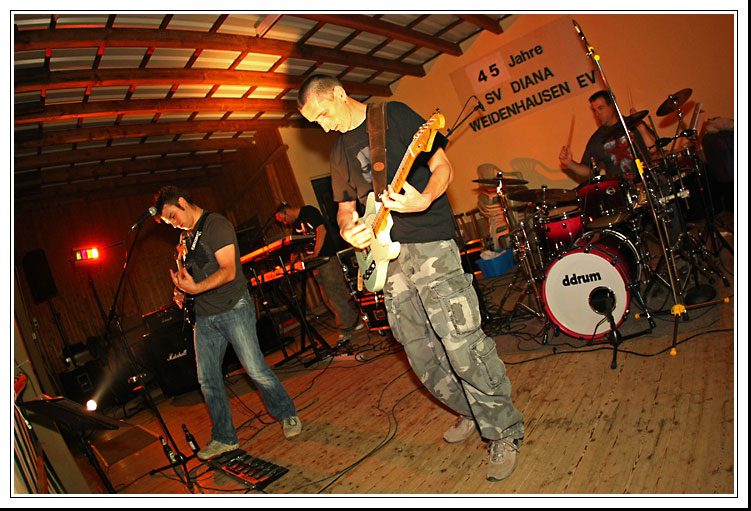 273E7115.jpg